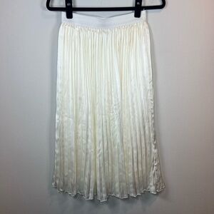 CUPCAKES & CASHMERE Pleated Satin Midi Skirt ivory Pull On Lined Bridal Sz Small
